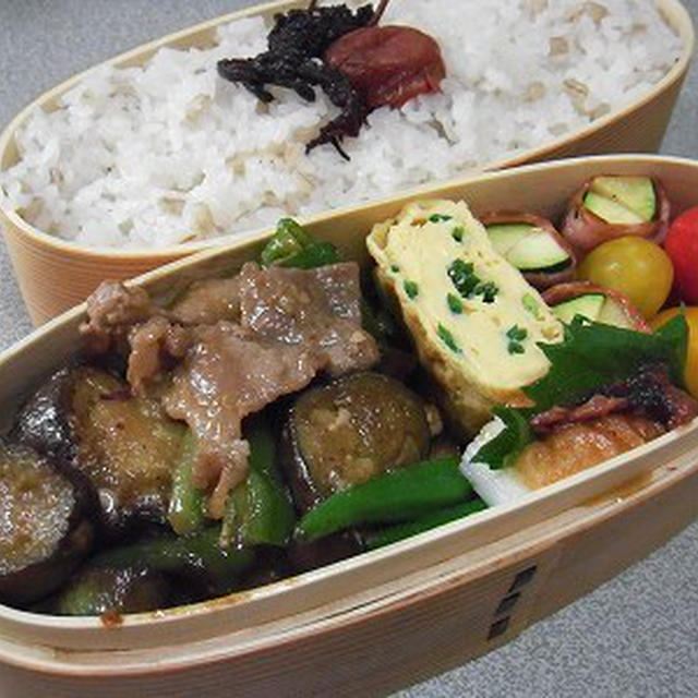 茄子と豚肉の味噌炒め弁当。ざる蕎麦の晩ご飯