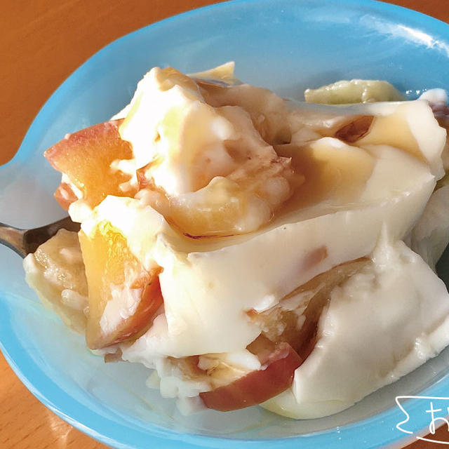 2つの食感 ♡ 電子レンジでつくる煮りんごの牛乳ゼリー