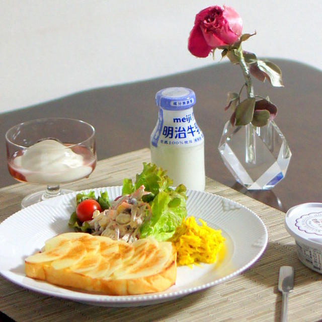 ご飯パンでりんごトースト♫