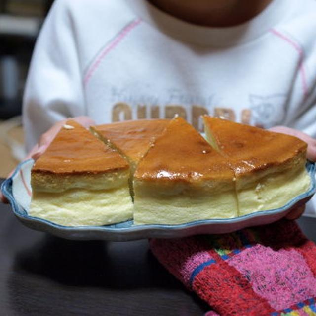 チーズケーキ、ホットケーキ　嫁さん、娘作＆沖すき鍋