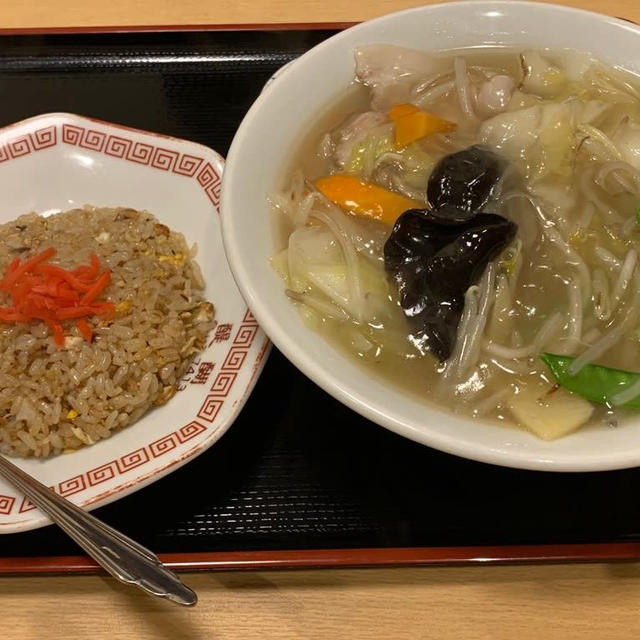 瓢湖近く「醍醐」のレバニラチャーハン広東麺美味しかったです。