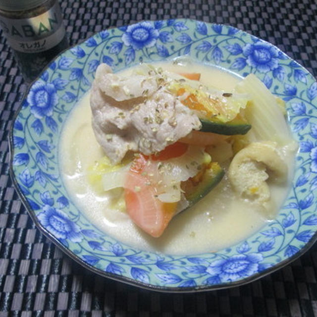 オレガノ香る♪ 豚肉と色々野菜のミルク味噌煮