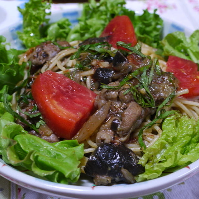 暑いにゃ～☆＜鶏肉とトマトと茄子のひんやりスパゲッティー♪青ジソの香り＞