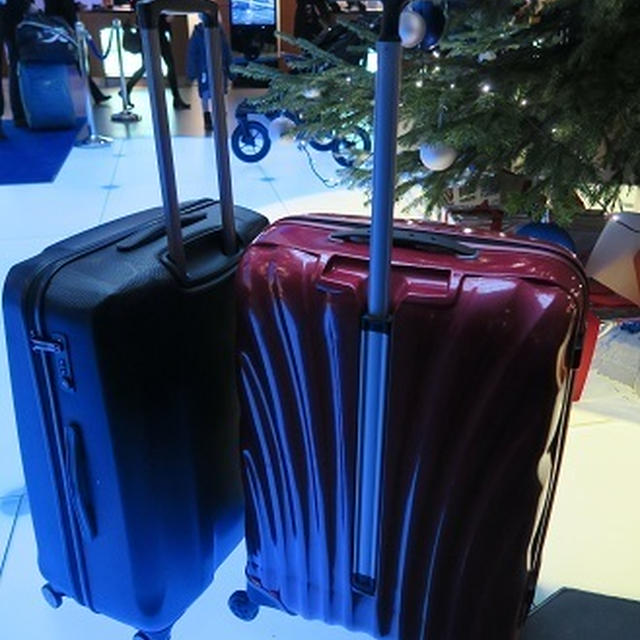 スーツケースの中身は・・？