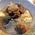 ブラウンマッシュとモツァレラ、そばがきの牡蠣のスープ、コショウの風味