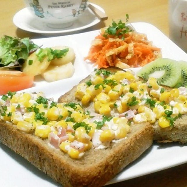 パンで晩ご飯と簡単常備菜二種☆