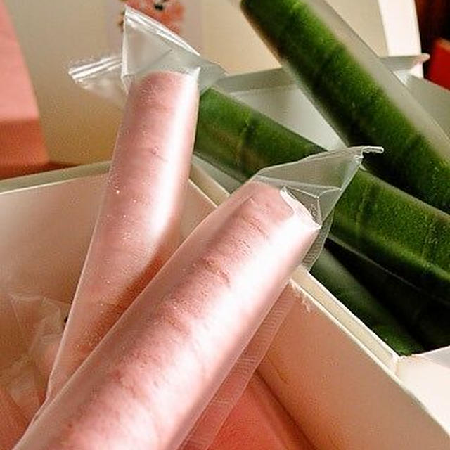 食べも食べたり名残の桜