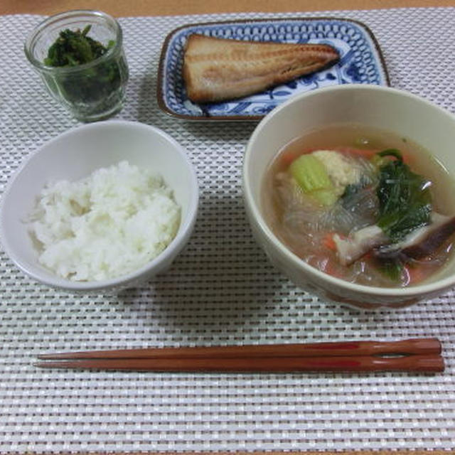 鶏団子の中華スープ