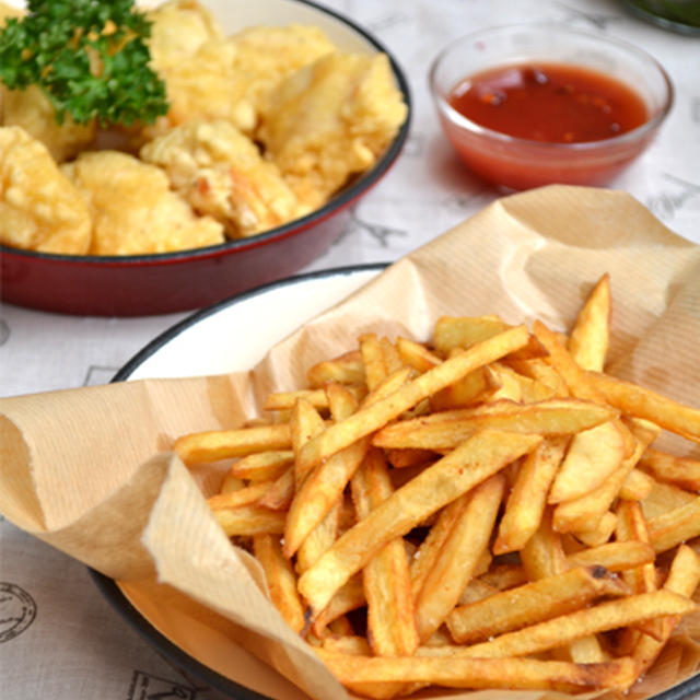 まだ続くフレンチフライドポテトとナゲット、大葉の常備菜、もずくコールスローの晩ご飯。