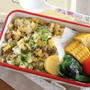 チャーハン弁当（本当は揚げギョウザもあった）｜去年の『今日の弁当』は焼きビーフン