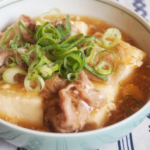 とろ～りあったか、豆腐と豚肉の煮物。