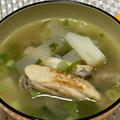 料理のための清酒を使って♪鶏手羽中と大根と長芋の中華スープ