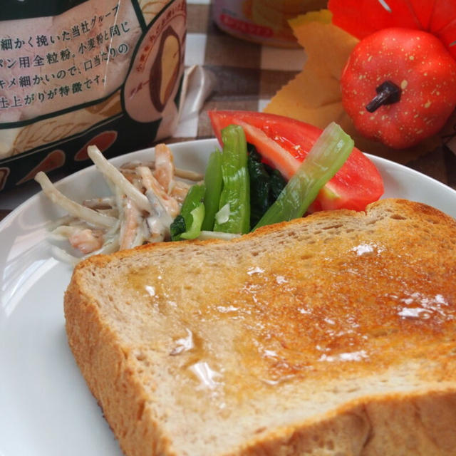 全粒粉でメープルシロップ入り食パン