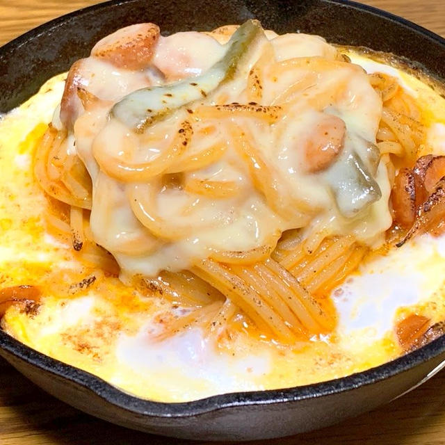 バーナーでチーズこんがり♡チーズオムナポリタン