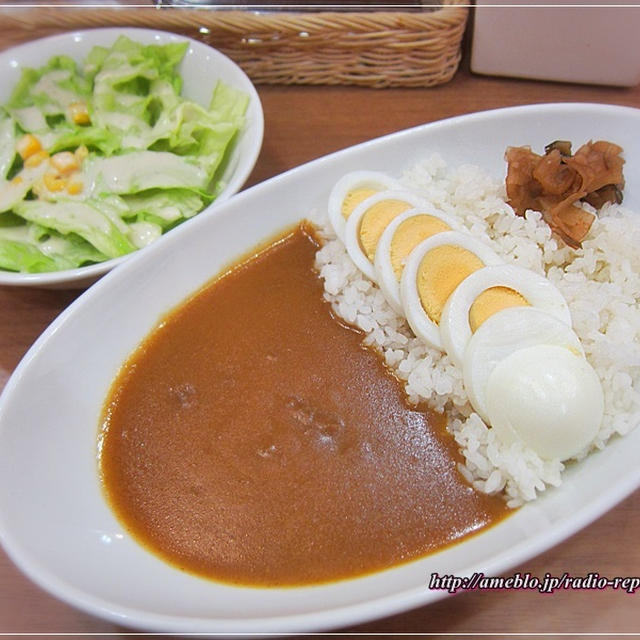 駅ナカのモーニングカレー(サラダ付)390円♪カレー厨房