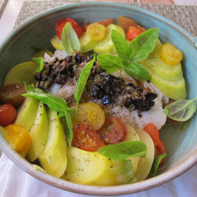 鱈と野菜の蒸し物 タプナードのソース