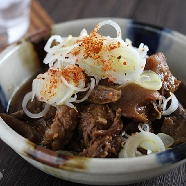 牛すじ味噌煮込みと、翌日は味噌炒めうどん