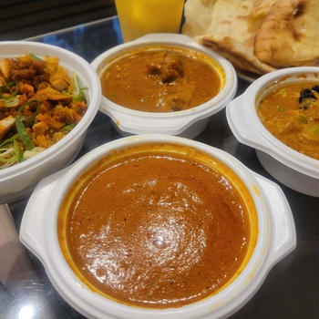 カレーとカレーとハンバーグとハンバーグ