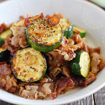 主役級！ズッキーニと豚肉のにんにくマヨ炒め