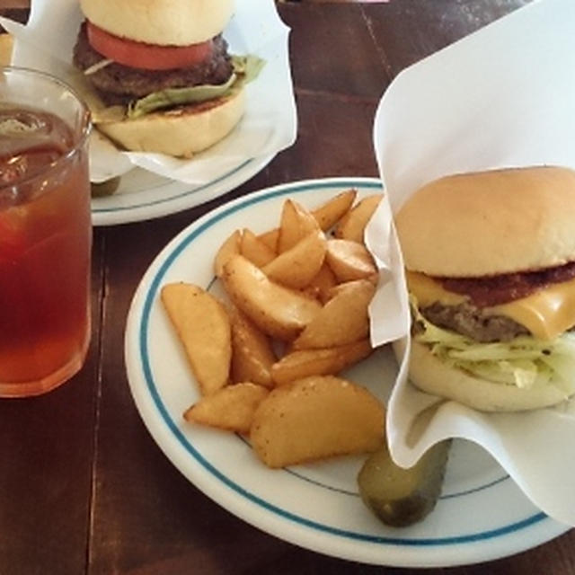 ★GORDIES のハンバーガー 【北谷町砂辺】★