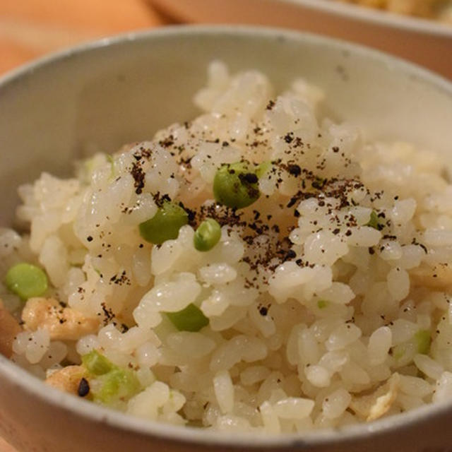 春野菜を料理しようシリーズ。グリーンピースの炊き込みごはん｜伸びたから風に吹かれるようになる。結果強くなる。