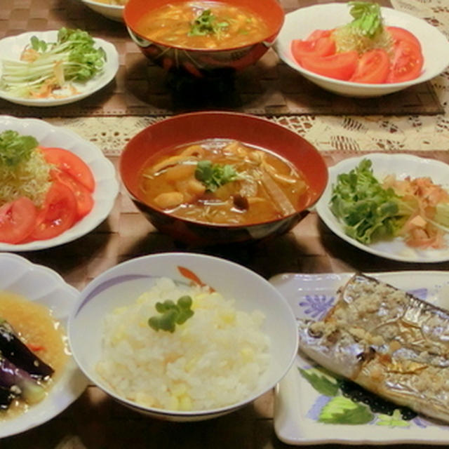 ナスの挽き肉餡かけ　　　　　　　　　　　　とうもろこしご飯