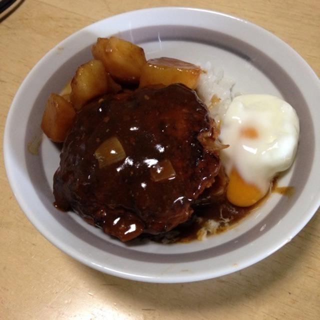 煮込みハンバーグ