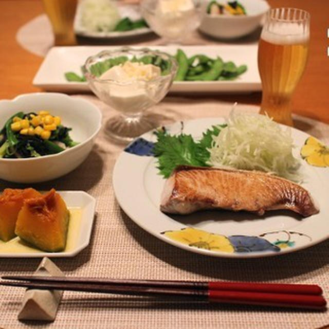 『鰤の塩焼き』とストウブで『小さいおかず』の献立。