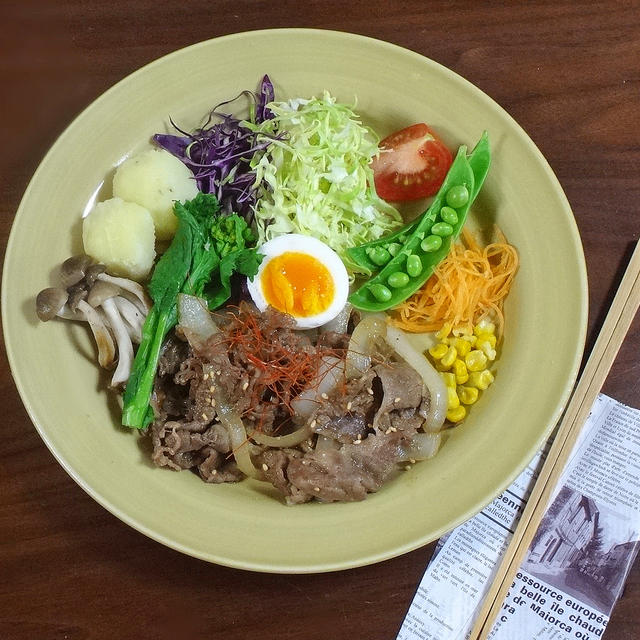 めちゃ やわらか牛肉の甘辛焼肉と彩り野菜の栄養満点ワンプレート