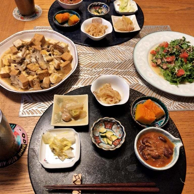 厚揚げときのこの玉子とじ、わさび菜、トマト、ツナのマリネサラダ、小鉢6品で晩酌