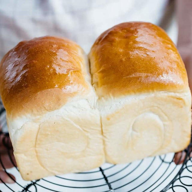 Shokupan – Japanese fluffy white bread loaf