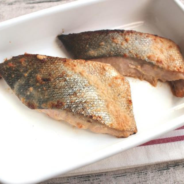 魚の簡単つけおきおかず。鮭の味噌マヨ焼き