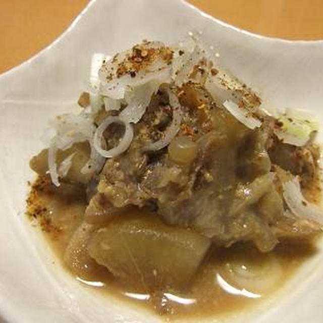 豚なんこつの味噌煮温玉丼