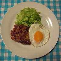 お野菜たっぷりヘルシーハンバーグ