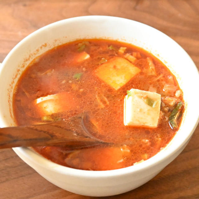 蒙古タンメン中本風辛旨豆腐スープ。辛くておいしい、おにぎりやチャーハンにぴったりな再現風レシピのスープ。