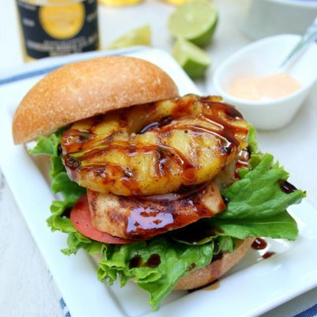 Ginger Chicken Sandwich生姜チキンとグリルパイナップルのバーガー
