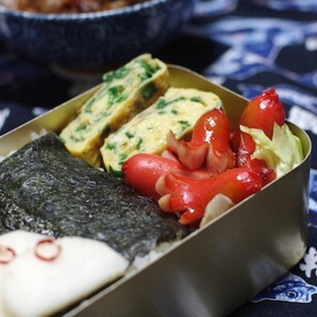 １１月３０日　ニラ玉ウインナのり弁当