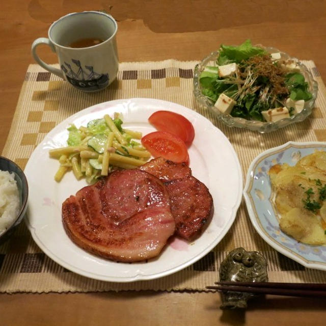 林檎のリブとあらびきポークステーキ