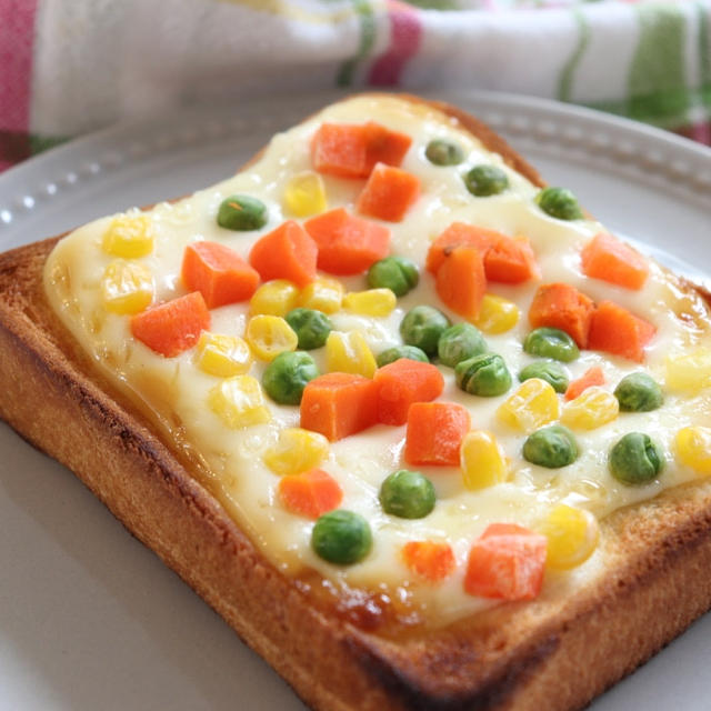 ついつい食べちゃう！背徳感ありのマヨトースト( *´艸｀)