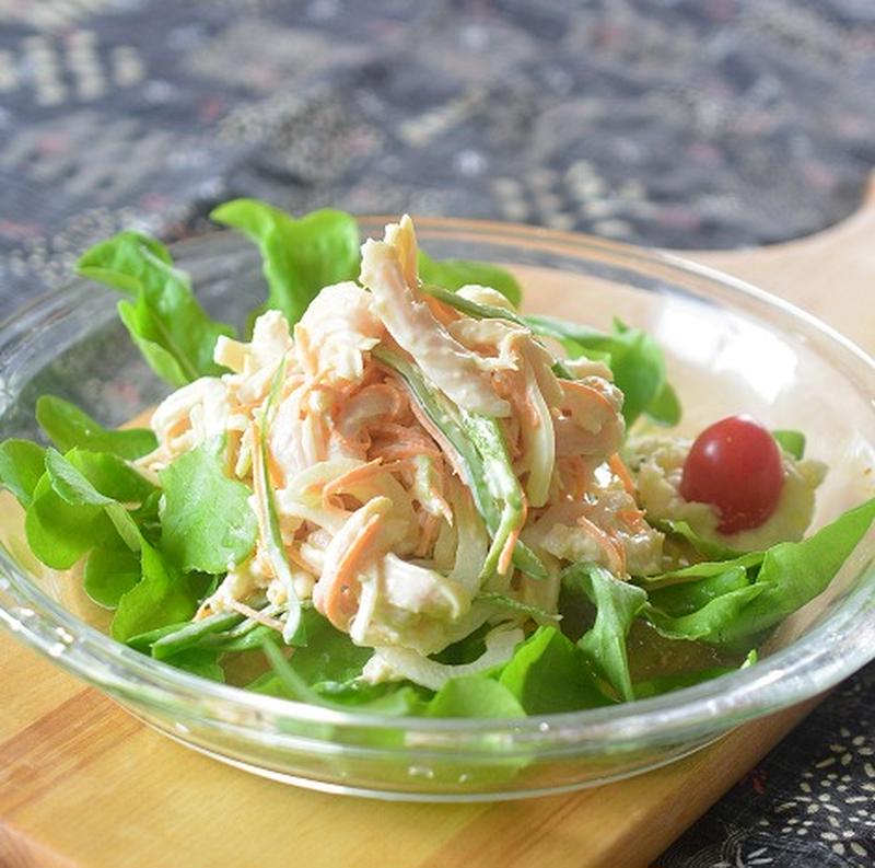 レンジ蒸しの鶏むね肉のわさびマヨネーズサラダ♪