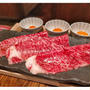 赤身焼肉のカリスマ『牛恋』看板メニュー「ピースビーフ」値下げと新メニュー！