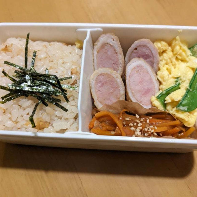 わたしのお弁当〜ソーセージの肉巻き弁当〜
