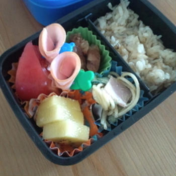 息子弁当★地味～