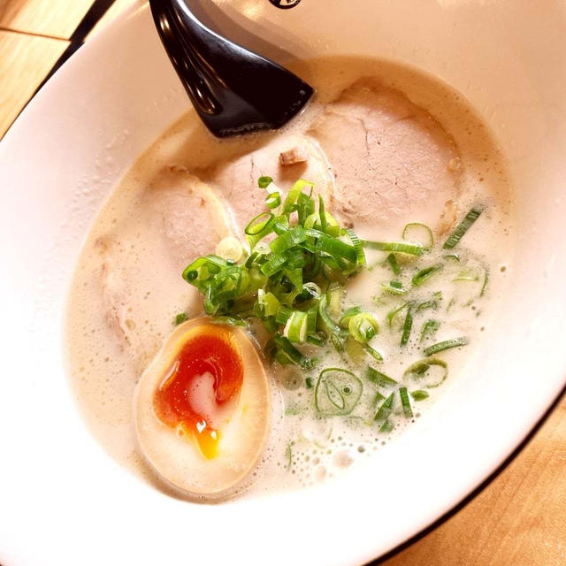 地元のラーメン屋「まる万ラーメン」でランチ