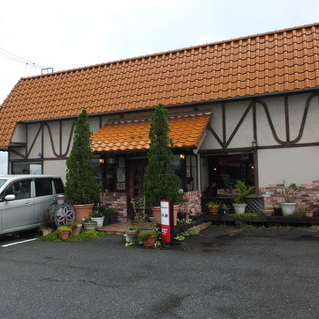 長野・松本の街の洋食屋さん｢レストラン 十字路｣