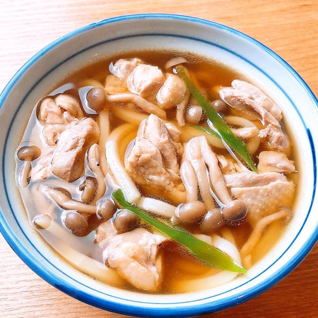 ランチはお雑煮うどんです！！
