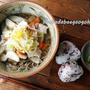 温まる！！けんちん蕎麦と梅紫蘇ゴマのおにぎり