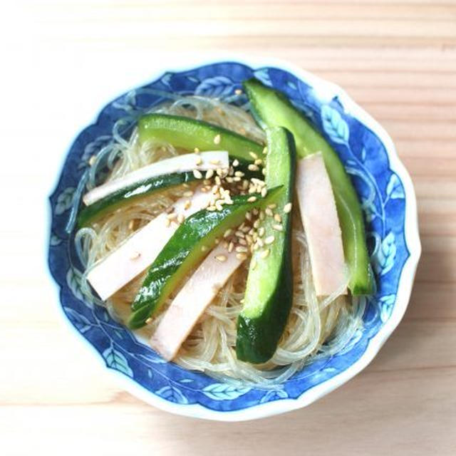簡単常備菜レシピ。きゅうりとハムの中華春雨サラダ