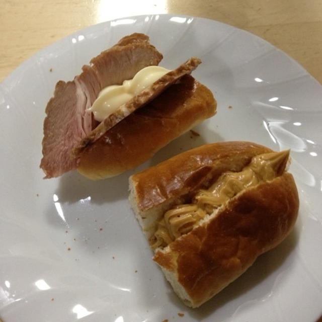 ローストポークサンド・ピーナッツクリームサンド