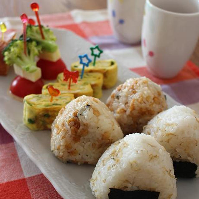 今朝の朝ごはん☆手づかみｾｯﾄの朝ごはん～と、風邪？
